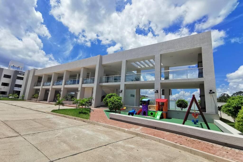 Mi Casa, Su Casa - Moderno Y Chic. Villa Santa Cruz de La Sierra Luaran gambar